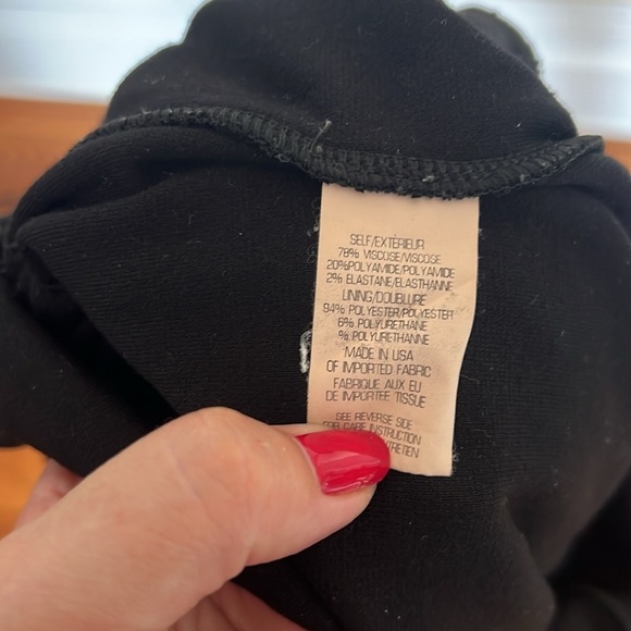 Theory Sorgia Scoop Neck Black Jumpsuit with Modern Minimalist Design Size Small - Picture 12 of 12